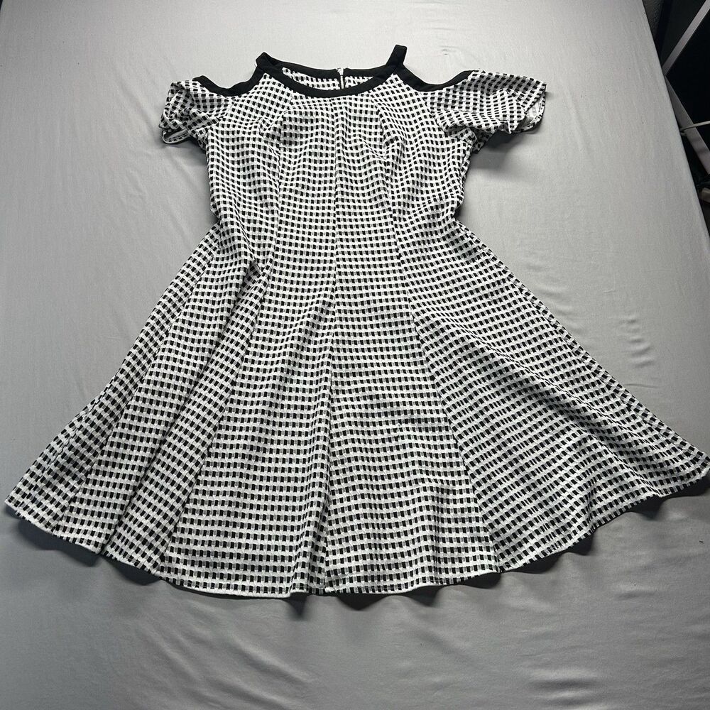 Danny and Nicole Cold Shoulder B&W Houndstooth Knit Dress SIZE 14